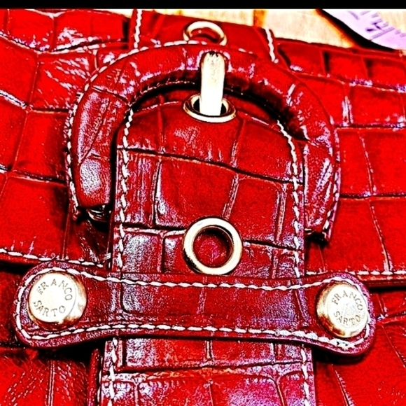 𝅺Franco Sarto Moc Croc Embossed Red Leather Women's Shoulder Bag EUC - Picture 7 of 8